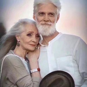 欧美白人女性毛片做爱
